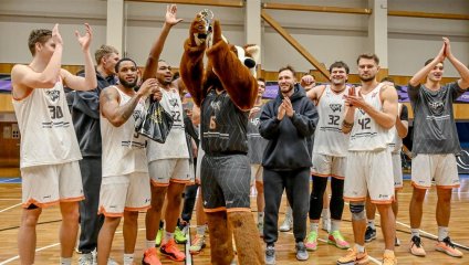 ЧБК обыграл чемпиона и по-прежнему первый!