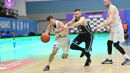 Приморское «Динамо» разгромило «Челбаскет» 