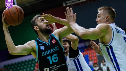 "Динамо" обыгрывает "Новосибирск" в последнем матче сезона 