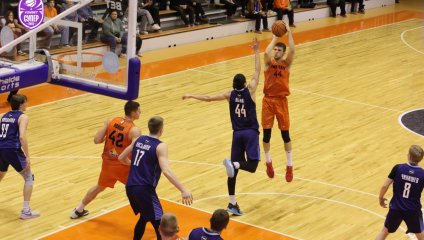 «Темп-СУМЗ» упускает победу в концовке матча