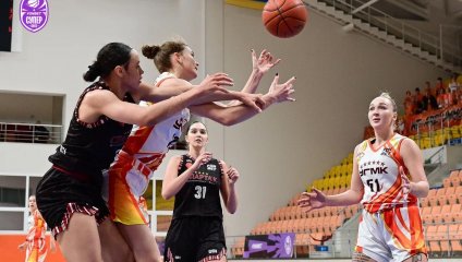 Юниорки УГМК взяли реванш у «Спарты энд К-2», вырвав победу в напряженной концовке