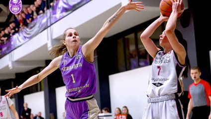 "Львицы" обыграли лидера