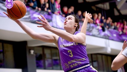 "Львицы" обыграли лидера