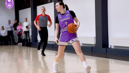 "Львицы" обыграли лидера