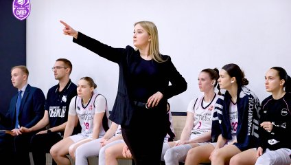 "Львицы" обыграли лидера