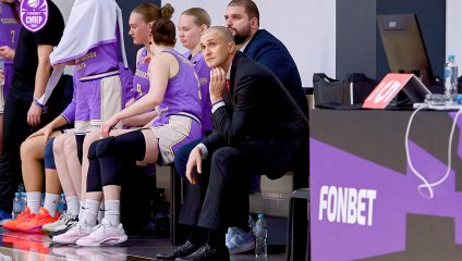 "Львицы" обыграли лидера