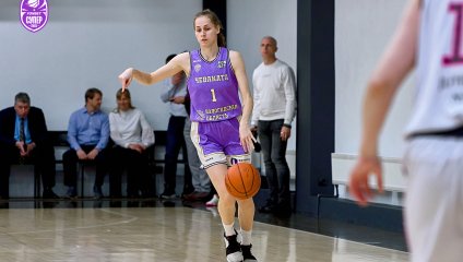 "Львицы" обыграли лидера