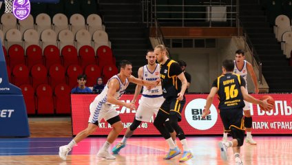 Противостояние двух лидеров завершилось победой "Химок"