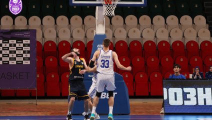 Противостояние двух лидеров завершилось победой "Химок"