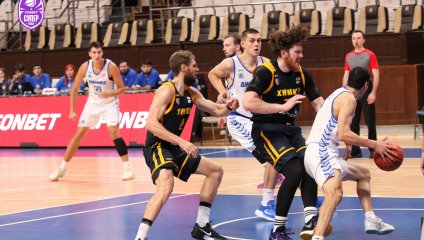 Противостояние двух лидеров завершилось победой "Химок"