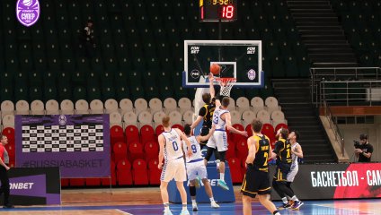 Противостояние двух лидеров завершилось победой "Химок"