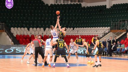 Противостояние двух лидеров завершилось победой "Химок"