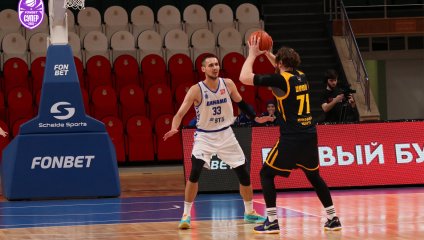 Противостояние двух лидеров завершилось победой "Химок"