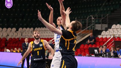 Противостояние двух лидеров завершилось победой "Химок"