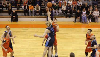 «Темп-СУМЗ» начал сезон с победы