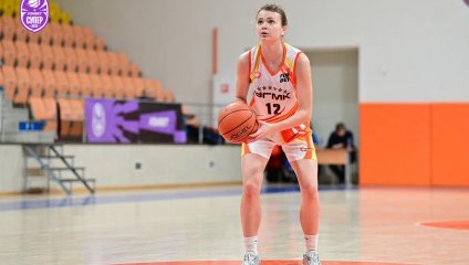 Младшие «лисицы» не смогли взять реванш у «львиц»