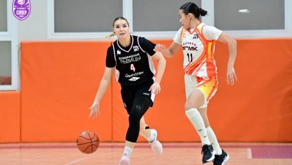 Младшие «лисицы» не смогли взять реванш у «львиц»