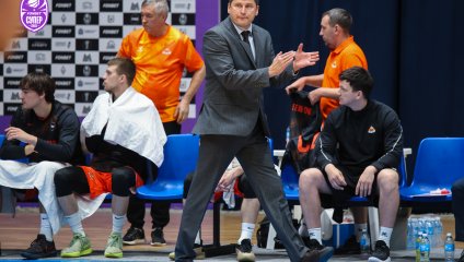 Действующий чемпион не без проблем обыграл «Металлург»