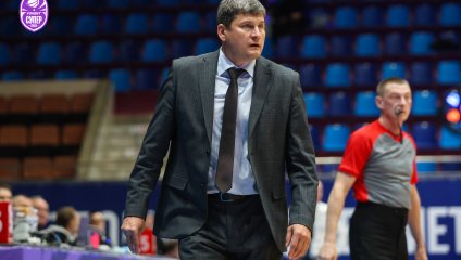 Действующий чемпион не без проблем обыграл «Металлург»