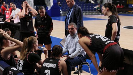 «Енисей» разгромно уступил «Спарте энд К»