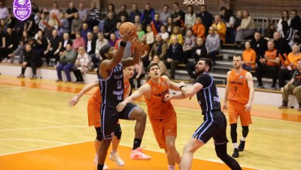 Приморское «Динамо» вырывает победу у «Темп-СУМЗ» в матче лидеров