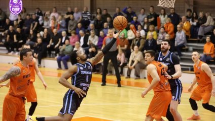 Приморское «Динамо» вырывает победу у «Темп-СУМЗ» в матче лидеров