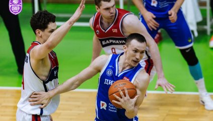 "Барнаул" обыгрывает "Динамо" в напряженной концовке