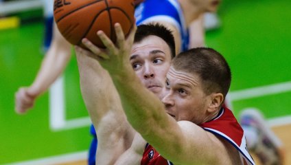 "Барнаул" обыгрывает "Динамо" в напряженной концовке