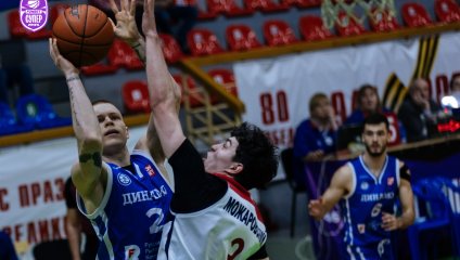 "Барнаул" обыгрывает "Динамо" в напряженной концовке