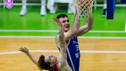 "Барнаул" обыгрывает "Динамо" в напряженной концовке