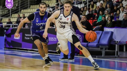 "Тамбов" в напряженном матче уступает дома