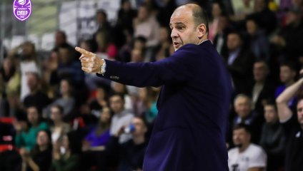 "Тамбов" в напряженном матче уступает дома