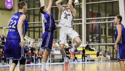 "Тамбов" в напряженном матче уступает дома