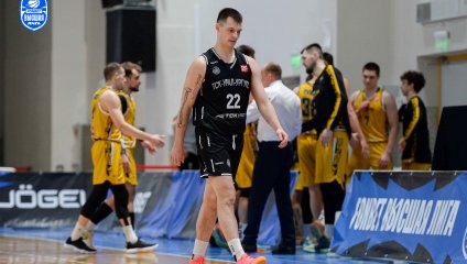 «ТСК-УРАЛ - УрГУПС» боролся, но уступил «Русичам» во второй игре