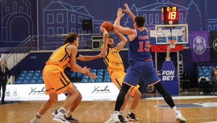 «Химки» в концовке оказались сильнее «Новосибирска»