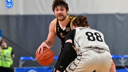 ТСК-Урал-УрГУПС уступает «Русичам» в первом домашнем матче