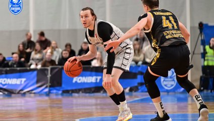 ТСК-Урал-УрГУПС уступает «Русичам» в первом домашнем матче