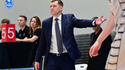 ТСК-Урал-УрГУПС уступает «Русичам» в первом домашнем матче