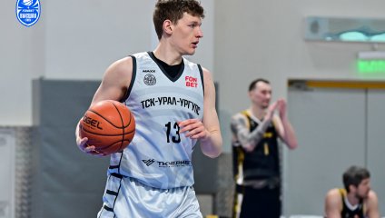 ТСК-Урал-УрГУПС уступает «Русичам» в первом домашнем матче