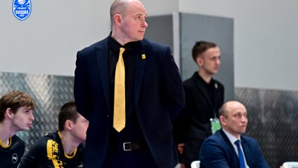 ТСК-Урал-УрГУПС уступает «Русичам» в первом домашнем матче