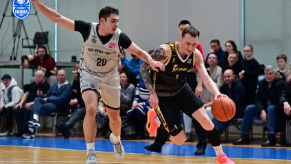 ТСК-Урал-УрГУПС уступает «Русичам» в первом домашнем матче