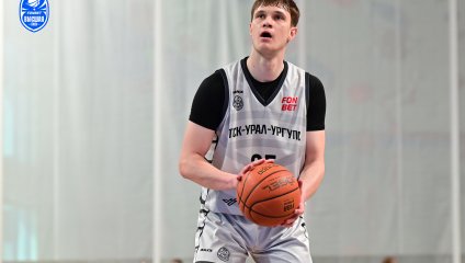 ТСК-Урал-УрГУПС уступает «Русичам» в первом домашнем матче