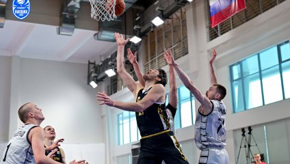 ТСК-Урал-УрГУПС уступает «Русичам» в первом домашнем матче