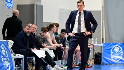 ТСК-Урал-УрГУПС уступает «Русичам» в первом домашнем матче