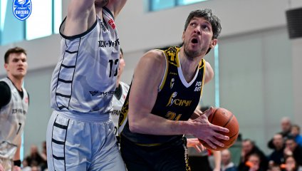 ТСК-Урал-УрГУПС уступает «Русичам» в первом домашнем матче