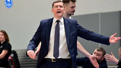 ТСК-Урал-УрГУПС уступает «Русичам» в первом домашнем матче