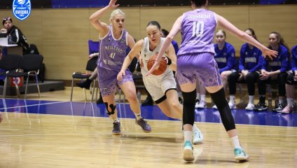 «Енисей-2» обыграл лидера чемпионата