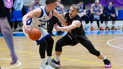 «Металлург» обыграл победителя регулярного чемпионата