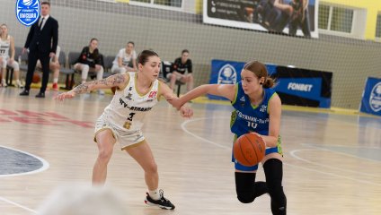 «ЧГУ-Атланта» на своём паркете уступает омскому «Нефтянику-Титану-2»