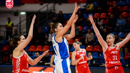 «Динамо» побеждает в московском дерби 